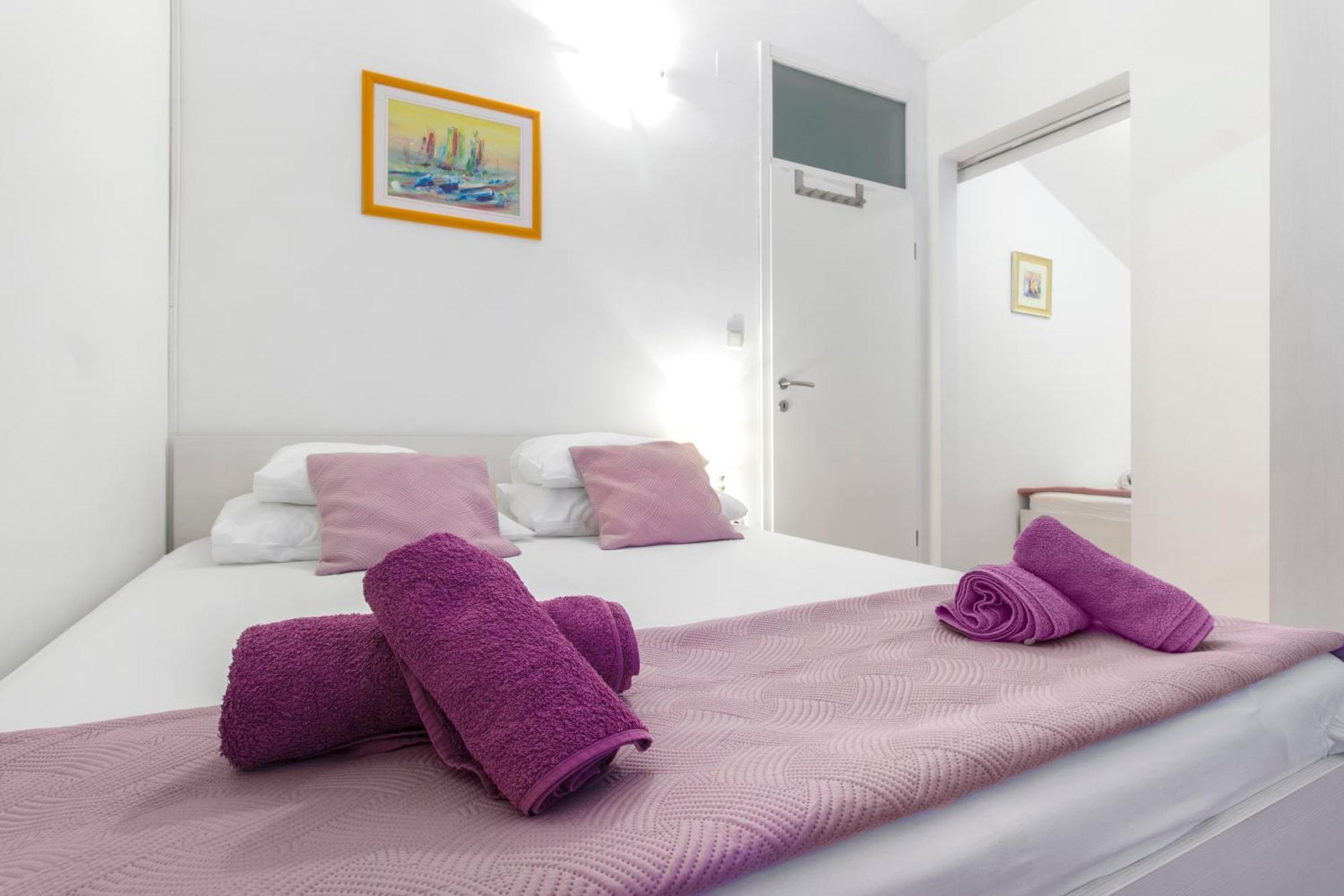 Apartmani Gnjidic ซรีมา ภายนอก รูปภาพ