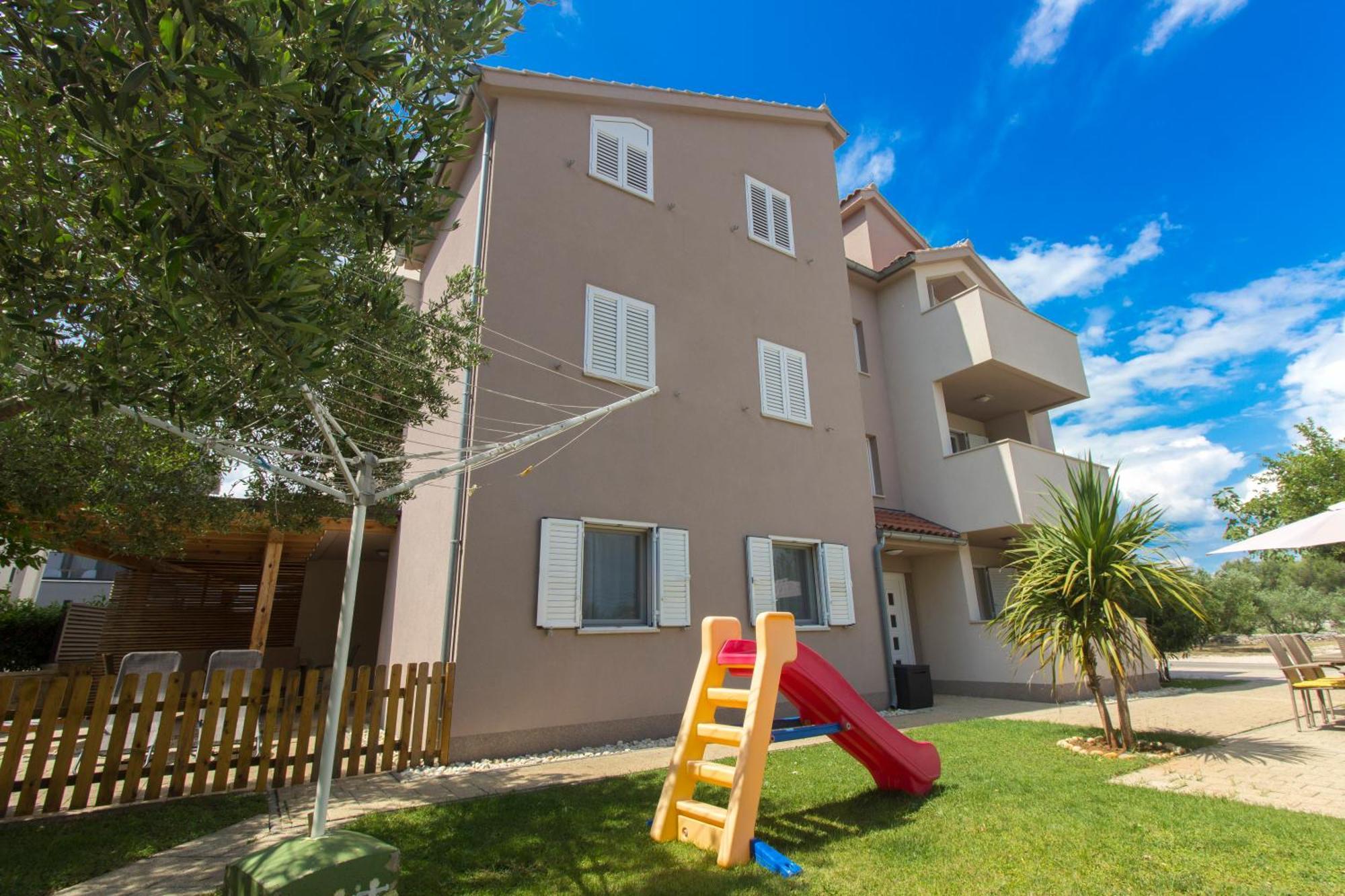 Apartmani Gnjidic ซรีมา ภายนอก รูปภาพ