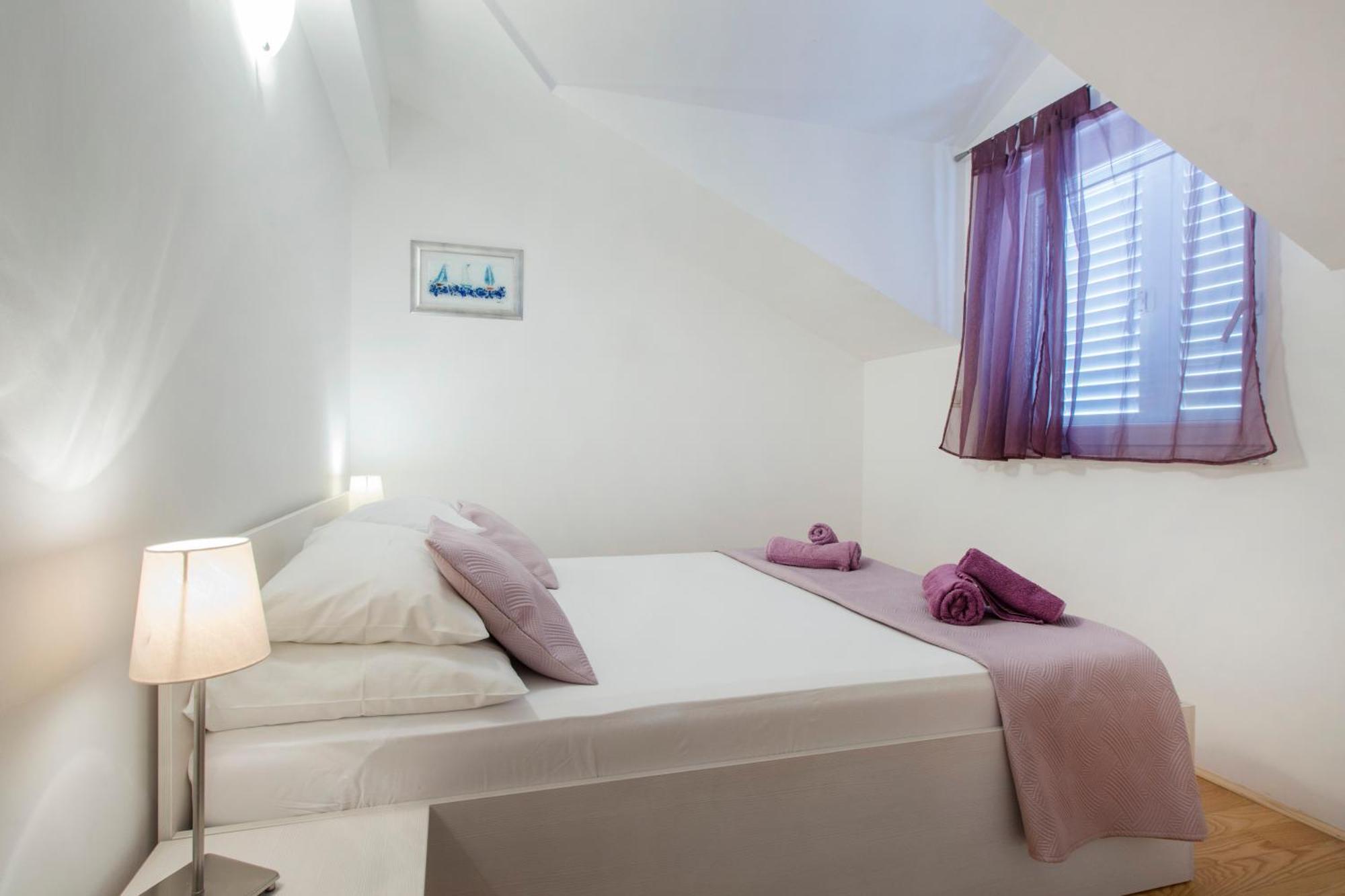 Apartmani Gnjidic ซรีมา ภายนอก รูปภาพ