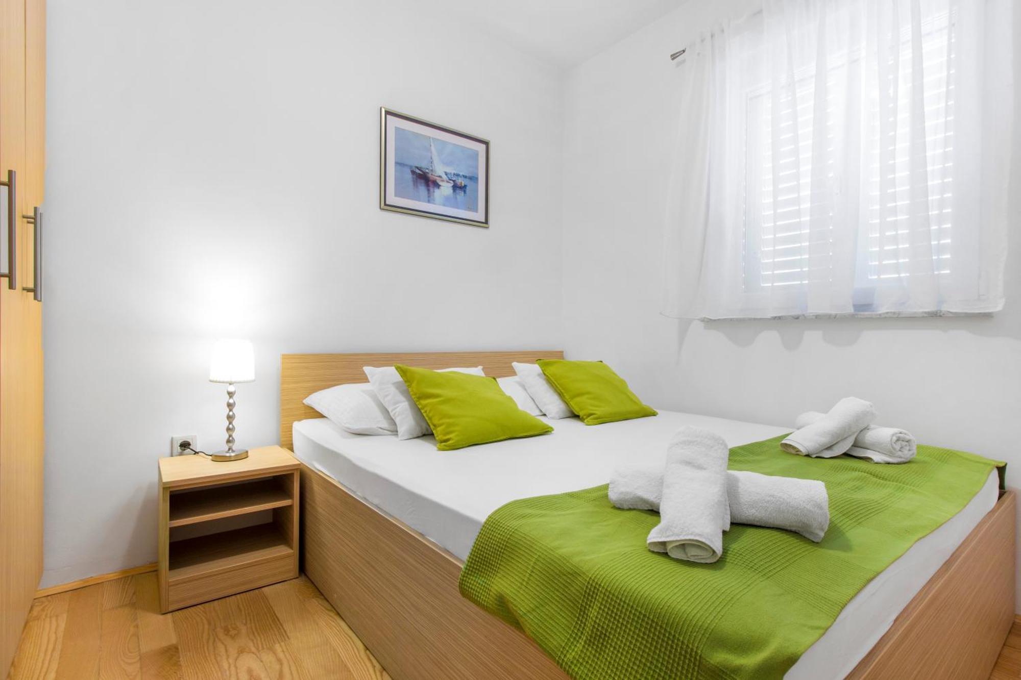 Apartmani Gnjidic ซรีมา ภายนอก รูปภาพ