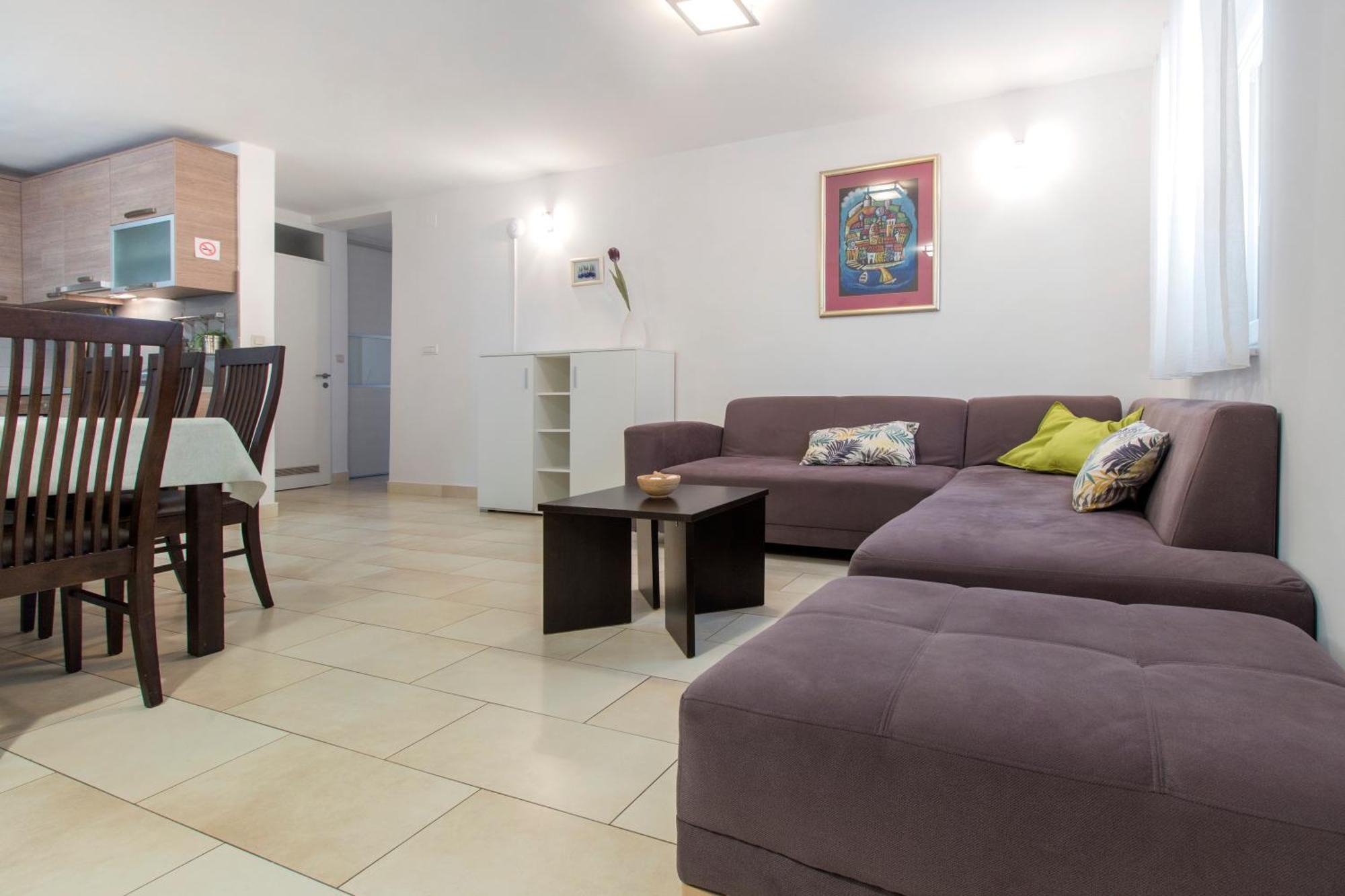 Apartmani Gnjidic ซรีมา ภายนอก รูปภาพ