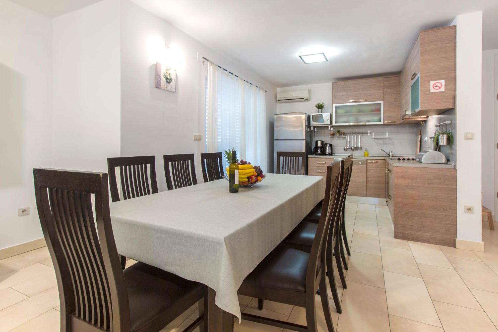 Apartmani Gnjidic ซรีมา ภายนอก รูปภาพ