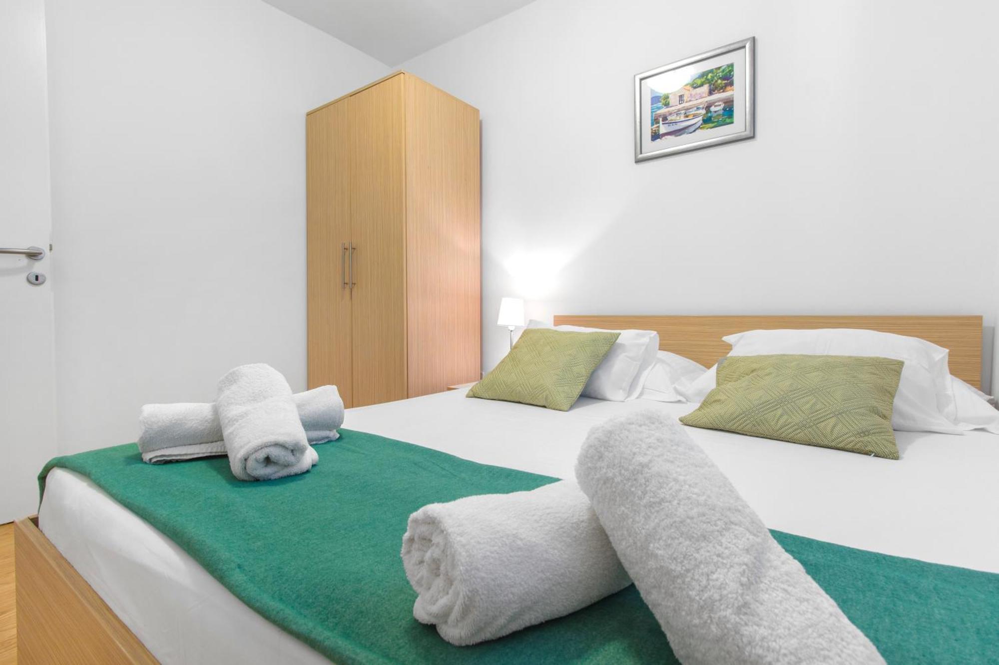 Apartmani Gnjidic ซรีมา ภายนอก รูปภาพ