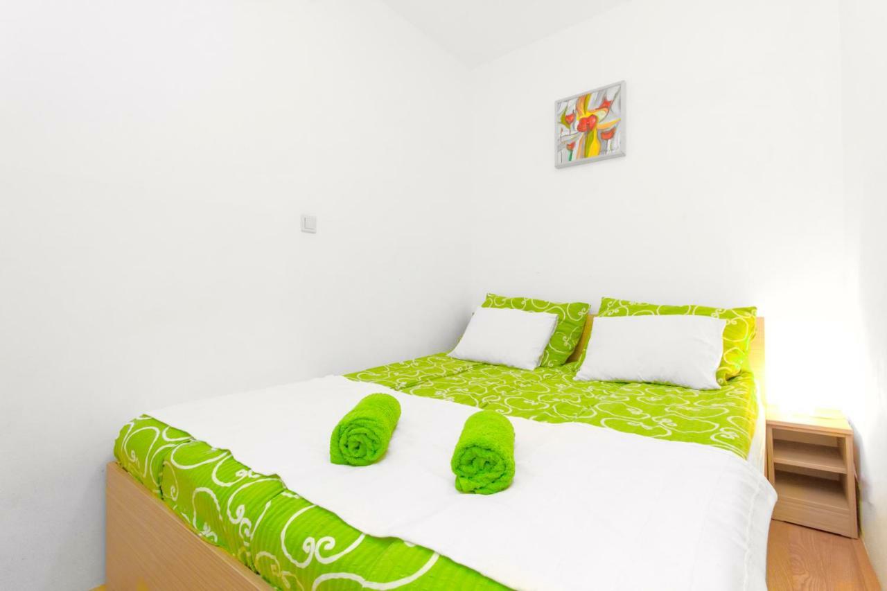 Apartmani Gnjidic ซรีมา ภายนอก รูปภาพ